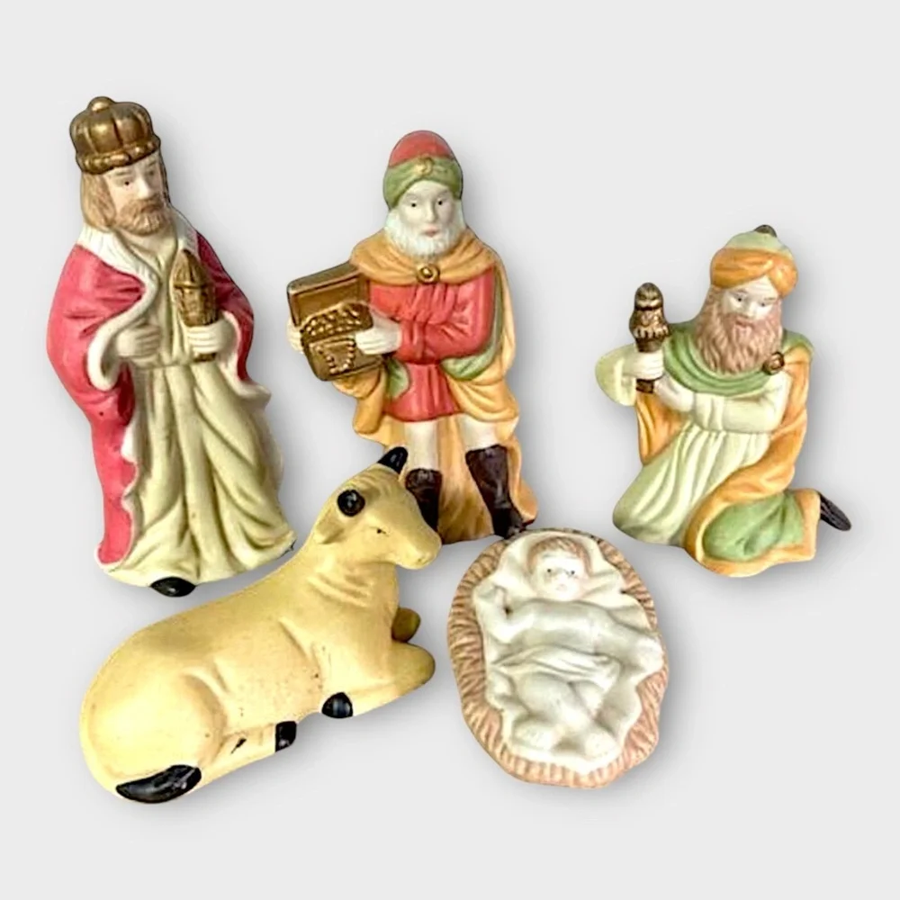 Mid Century Nativity Set Japan Ceramic 6‎ Piece Hand Painted Pastel Christmas